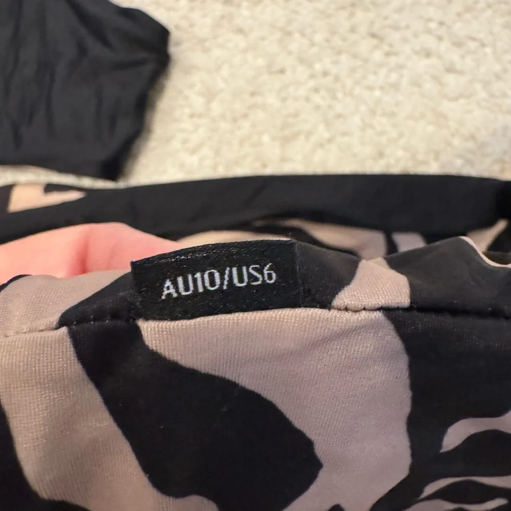 Baiia Reversible Black & Beige Zebra Wrap bikini - Picture 6 of 6